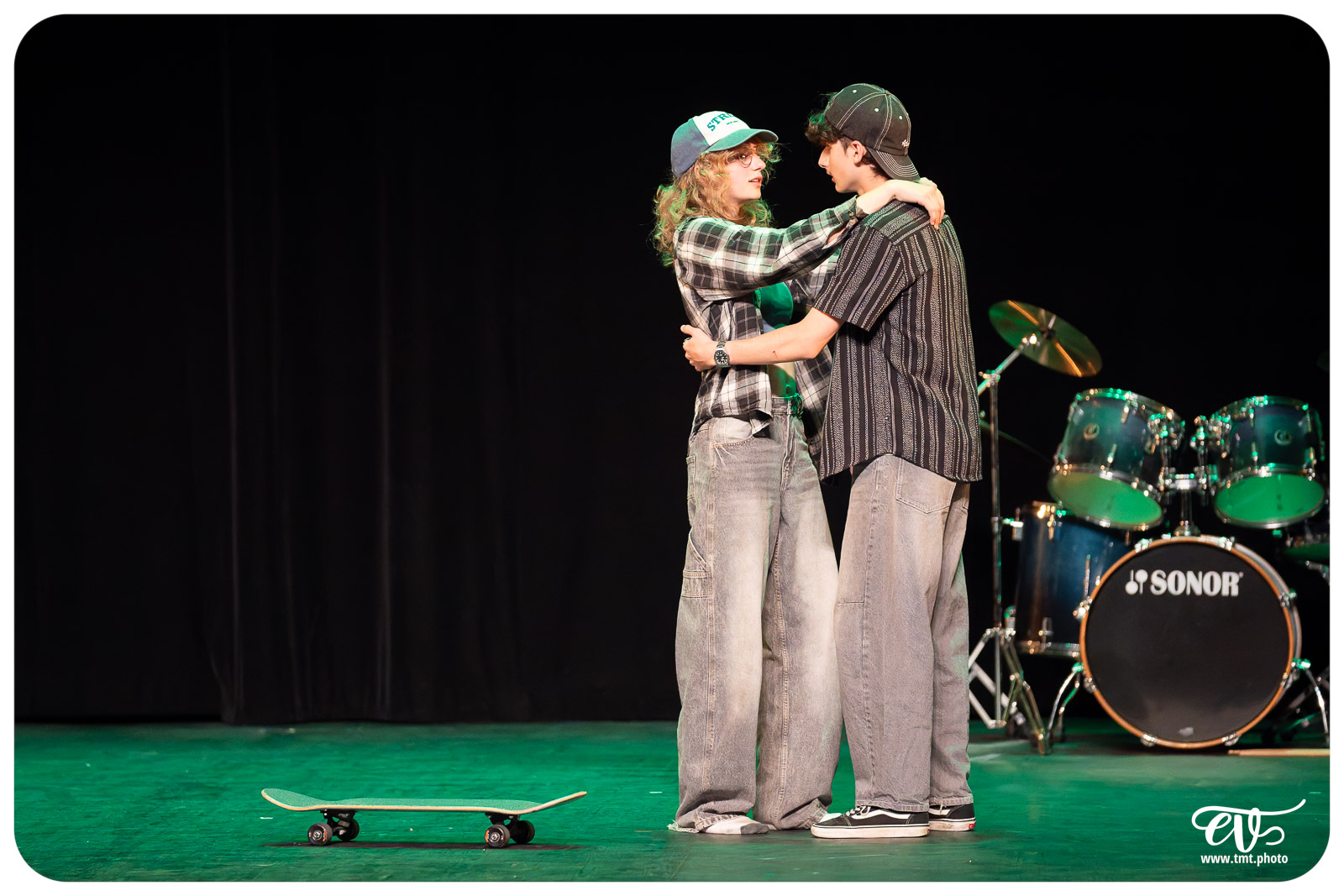 MAIS SONGEONS À RÉPÉTER S'IL VOUS PLAIT !